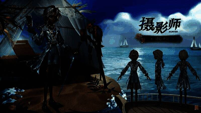 摄影师手持渐变蓝色绅士杖站立，背景为晚霞下的海滩，鹦鹉停在肩头，整体画面充满度假风情