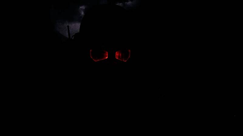 《辐射3》原设计师接受采访的画面截图，背景为游戏经典标志与废土城市轮廓