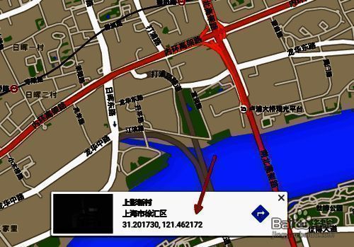 页面底部显示详细的经纬度坐标数值和周边地点名称