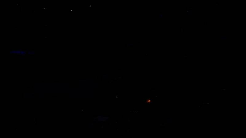 玩家在风暴即将爆发时饮用红漩泡状露滴，身体泛起红色能量光效