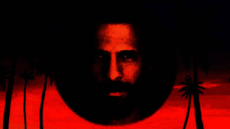 格雷戈里·约瑟夫·康纳斯半身像，神情坚毅，背景模糊处理，营造神秘感