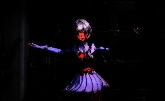 玩家 victorious 站立于BOSS残骸前，天空绽放胜利烟花特效