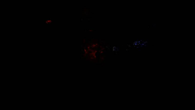 主角手持武器立于废墟之中，背景是燃烧的村庄与翻滚的浓烟，氛围悲壮