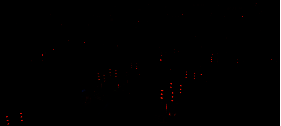 草船借箭场景，江面雾气弥漫，箭矢如雨倾泻而下，极具视觉冲击力