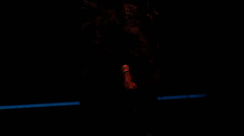 《深海迷航2》内部开发评估幻灯片截图，展示游戏内容对比与进度分析