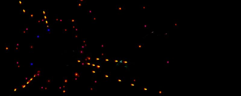 《星翼》游戏主视觉图，展示宇宙星空背景下战机穿梭于密集弹幕中的震撼场景