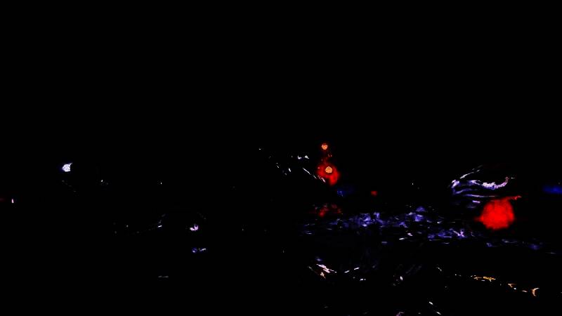 隼龙跃起投掷火球，空中留下火焰轨迹，背景为古代日式废墟