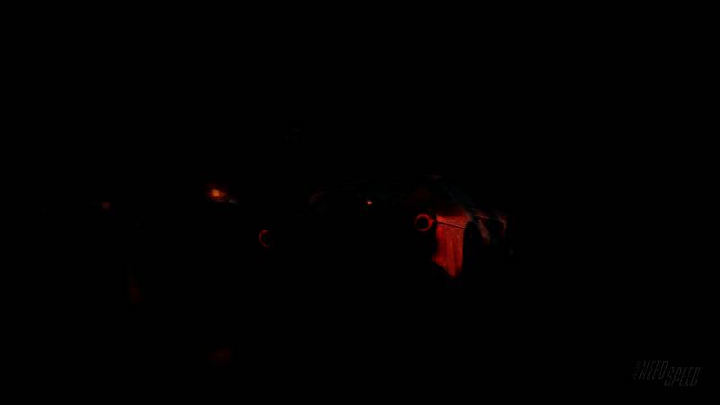 《极品飞车18：宿敌》游戏封面，黑色背景中一辆高性能跑车在城市夜景中飞驰，光影效果炫酷