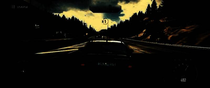 《极品飞车18》游戏内警车追击场景，警用直升机在空中盘旋，街道上火花四溅