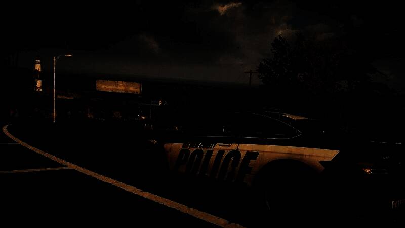 游戏中的改装界面，玩家正在自定义车辆外观，车身颜色与贴纸细节清晰可见