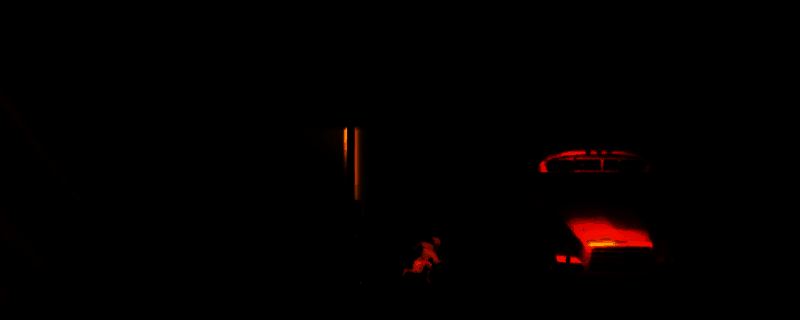 《穿越梦魇》游戏主视觉图，展现黑暗奇幻风格场景，角色手持武器伫立于破碎梦境之中