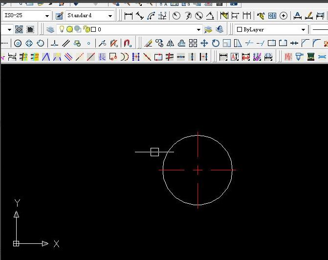 最终完成中心线绘制的CAD图纸效果展示
