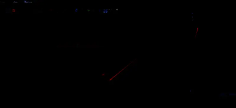 三个圆锥模型在C4D视图中呈阶梯状排列，形成类似树木分层的视觉效果