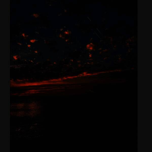 两张海景图水平翻转后拼接成完整背景