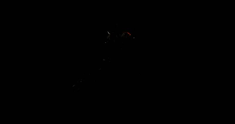 狂骑士角色展示，身穿黑色铆钉皮衣，头戴莫西干造型假发，背景为燃烧的舞台特效