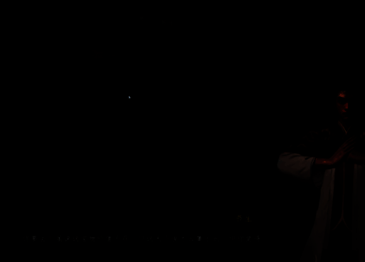 玩家角色身穿亲传弟子服饰，手持长刀立于书院高台之上，背后夕阳映照，气势非凡