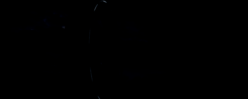 游戏中精炼工与主角对话的场景，背景为昏暗工业风格的控制室，屏幕上闪烁着红色警示信息