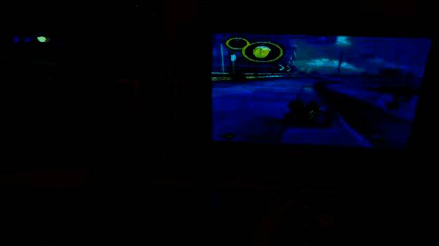 设备内部线路细节图，展示整洁的布线与定制控制模块