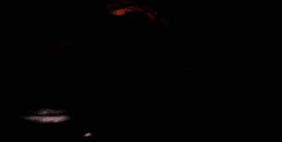 场景截图展示破旧汽车旅馆走廊，墙皮剥落，地面有血迹，远处有不明黑影移动