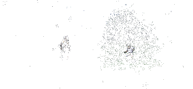 紫罗使用‘无声之拳’击中多名敌人，画面充满动态打击感