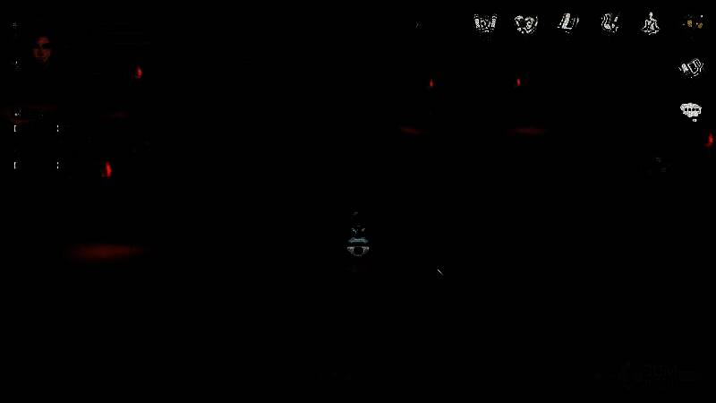 步微月站在海边，月光洒在她身上，神情复杂