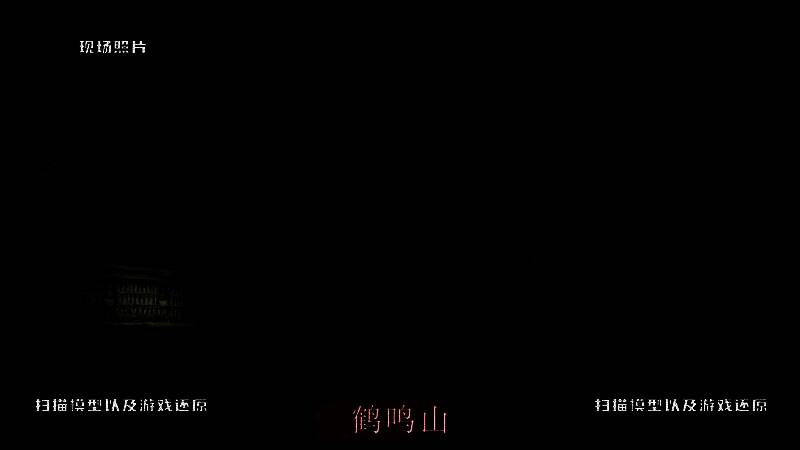 游戏内石窟场景细节展示，墙壁上布满精细雕刻的古代壁画与佛像，光影交错中呈现出历史沧桑感，角色站在其中显得渺小而肃穆