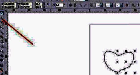 选择工具被激活，光标变为黑色箭头，准备选择画布上的线条