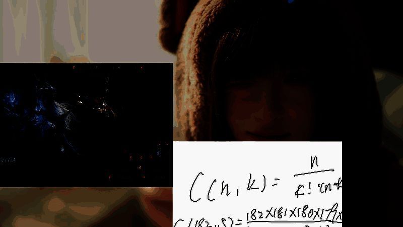 玩家自定义阵容搭配界面，显示多种英雄组合与羁绊加成提示