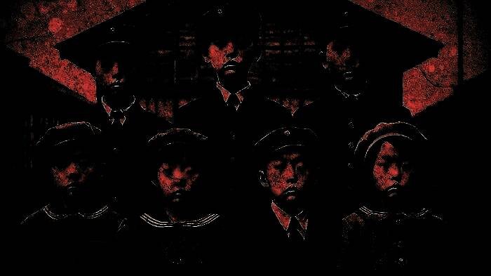 角色在昏暗教室中探索，黑板上留有诡异涂鸦，窗外夜色深沉