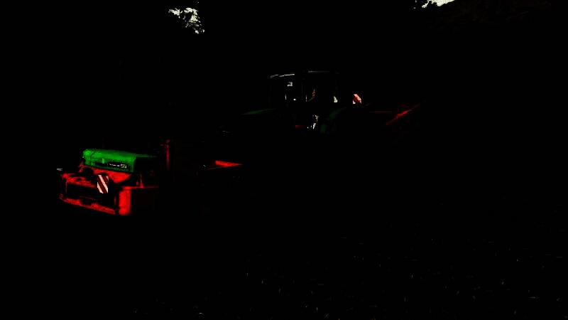 渔民角色站在岸边手持钓竿，背景是苏格兰风格木屋与远山