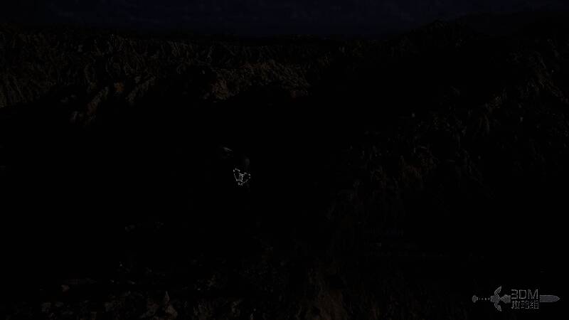 屏幕右下角显示地形警示图标，红色为易滑区域，黄色为不稳定地面