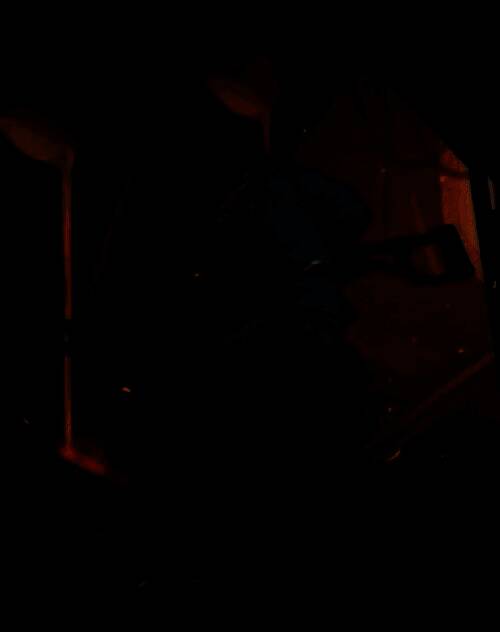 SP英雄噶抓角色形象，身披金属护甲，手持能量装置，背景为联邦废墟城市