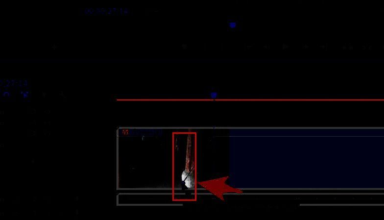 用户正在拖动关键帧调整不透明度曲线，预览窗口显示视频画面逐渐变亮的过程