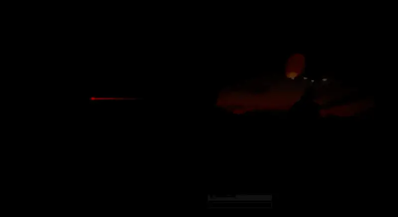 监视器中显示视频画面已呈现明显3D倾斜效果，具有强烈透视感