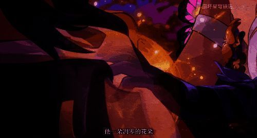 遐蝶站在花海尽头，双手伸向前方，光芒从指尖溢出，象征死亡与重生的交融