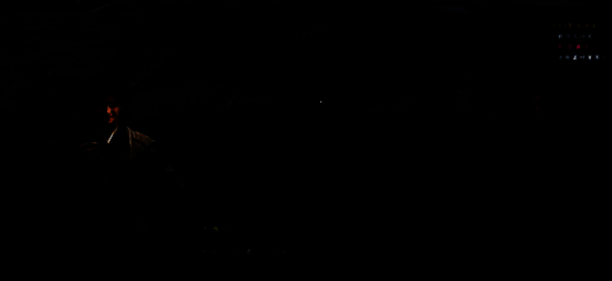 玩家与象凡阳对峙场景，两人摆出战斗姿态，周围人群围观