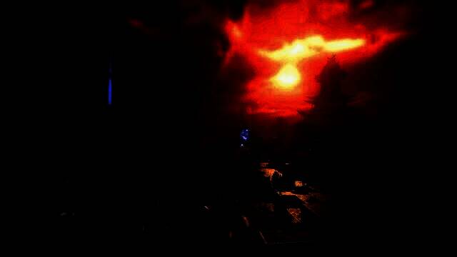 赤偃城全景图，悬浮飞船与灵能偃甲在中式风格建筑间穿梭，展现科技与东方美学融合的赛博都市景象