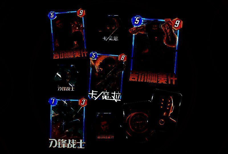 天神造物拓展包开启动画，金色光芒中浮现神秘卡牌轮廓