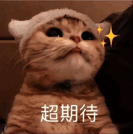 玩家第一视角驾驶巨型战舰穿越星域，周围是不断闪现的武器攻击特效