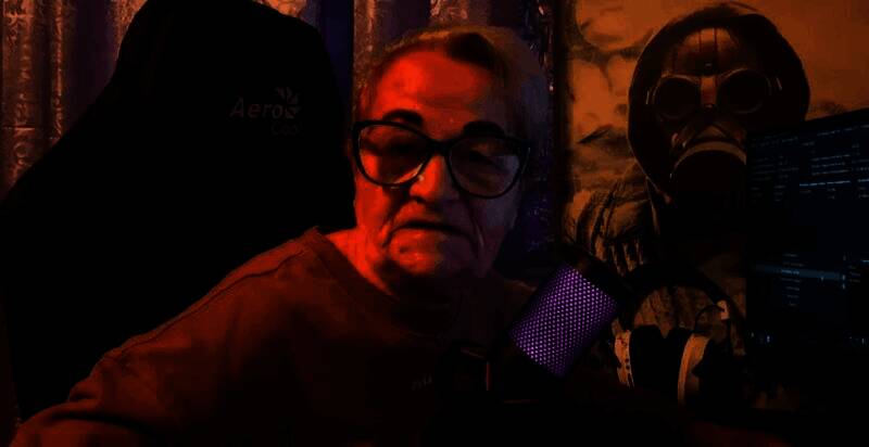 粉丝在社交平台上发布支持Olga奶奶的图文，表达敬意与心疼