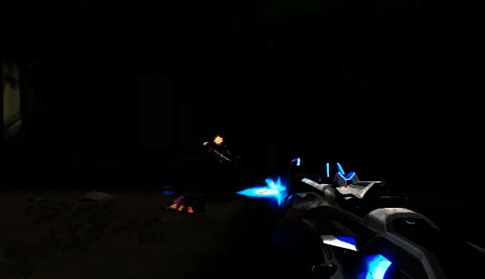 夜露开启大招后身体半透明化，周围泛起蓝色能量波纹，仿佛融入虚空