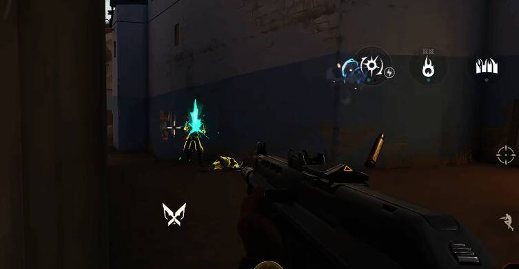 英雄技能释放演示，角色在地图中央释放区域封锁技能，阻挡敌方前进