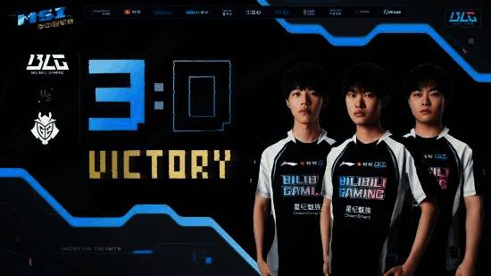 GAM战队选手激烈对战画面，Levi操作莉莉娅在团战中穿梭输出