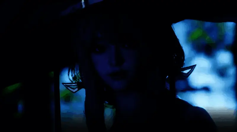 红莲BOSS战斗画面，角色在空中挥舞长刃，技能特效呈赤红色火焰轨迹