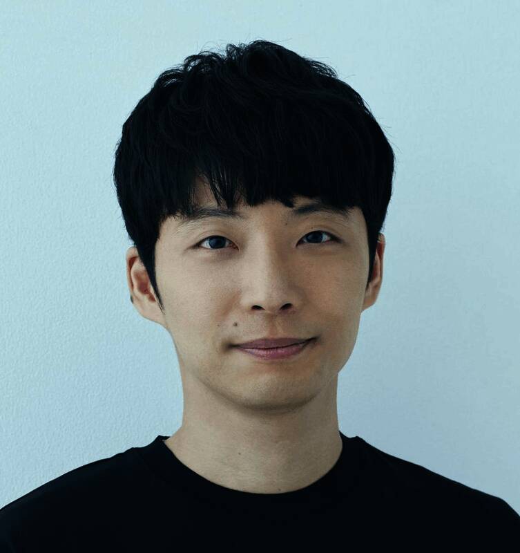 兔田佩克拉游戏内建模对比图，左侧为原设立绘，右侧为3D模型，表情略显僵硬