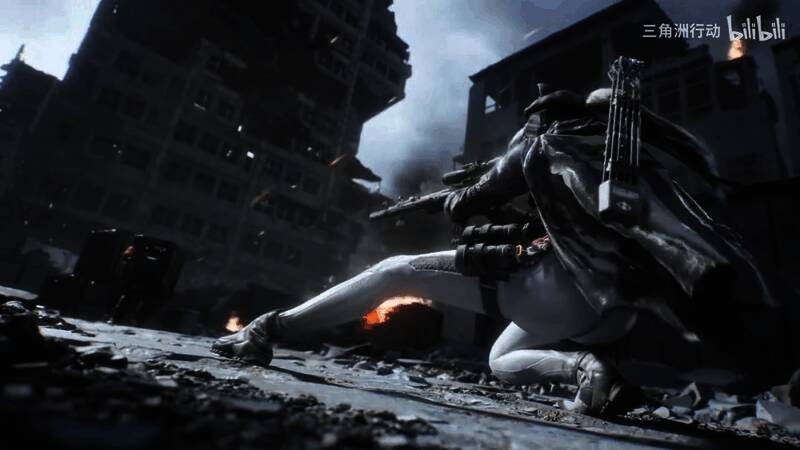 露娜在战斗中跃起瞬间，披风飘扬，周身环绕数据流特效