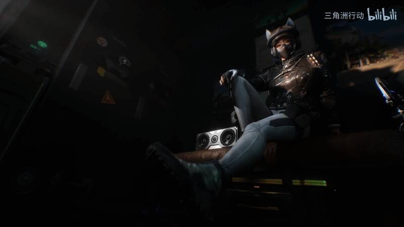 露娜语音界面展示，对话框浮现赛博字体，氛围感十足