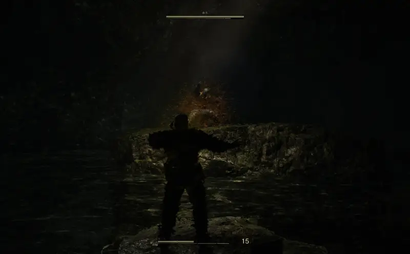 Boss‘痛苦’释放蜂群攻击的战斗场景，画面中大量毒蜂环绕主角，特效逼真，氛围紧张压抑