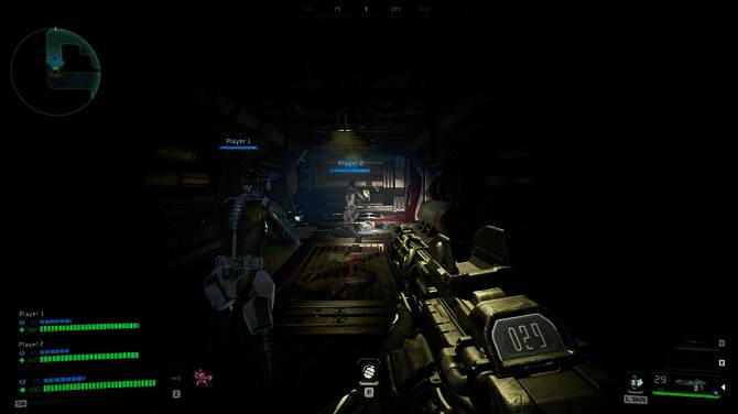 双人合作模式下两名玩家协同推进，一人掩护射击，另一人部署炮台，战术配合紧密