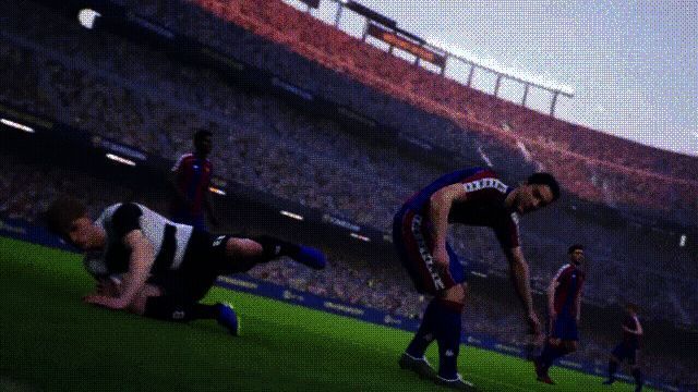 费雷尔在禁区内飞身用脚后跟将球解围，动作极具观赏性